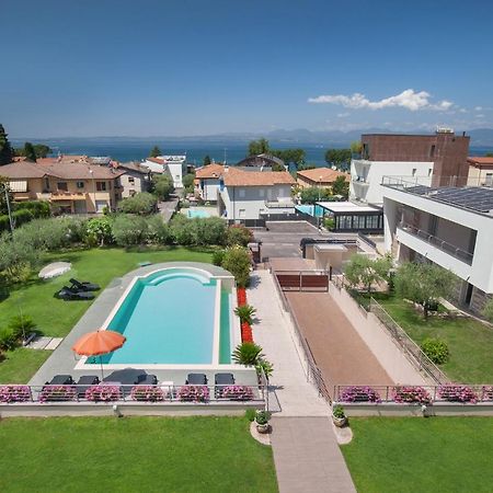 Villa Aurora-Holiday Home Apt3 Bardolino Buitenkant foto