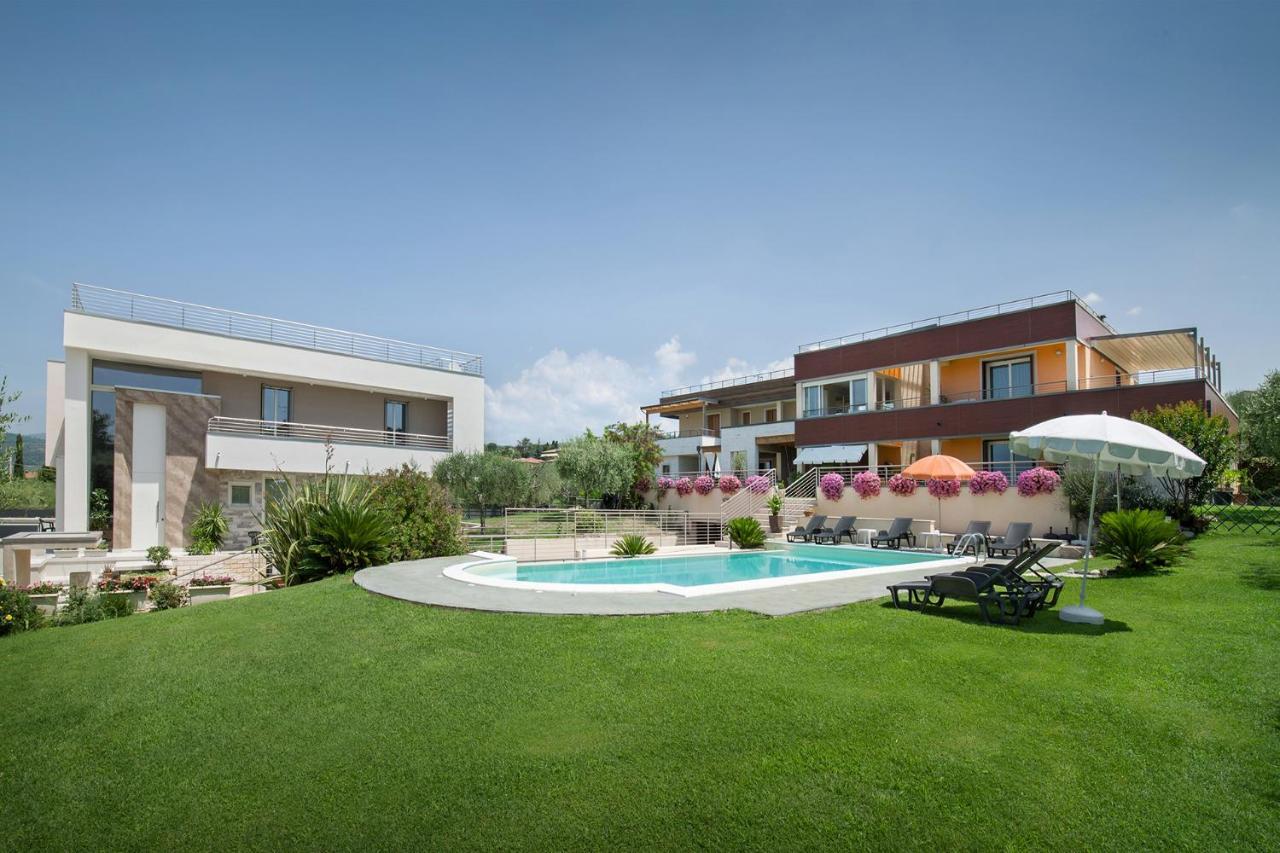 Villa Aurora-Holiday Home Apt3 Bardolino Buitenkant foto