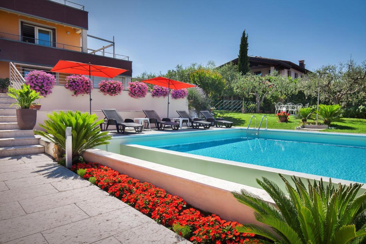 Villa Aurora-Holiday Home Apt3 Bardolino Buitenkant foto