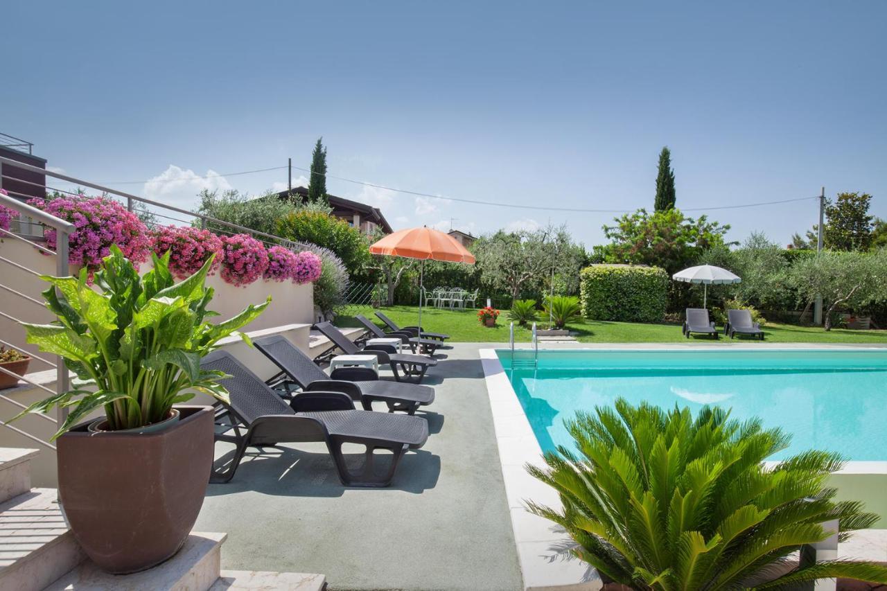 Villa Aurora-Holiday Home Apt3 Bardolino Buitenkant foto