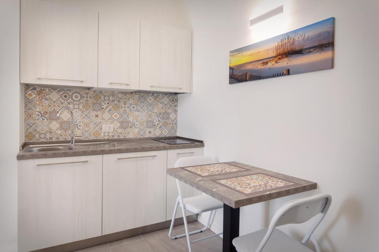 Villa Aurora-Holiday Home Apt3 Bardolino Buitenkant foto