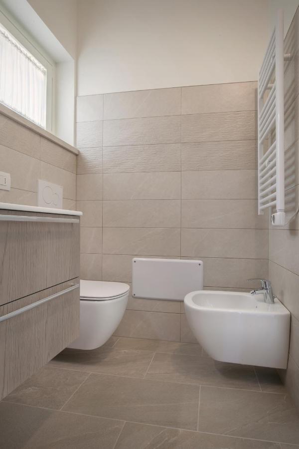 Villa Aurora-Holiday Home Apt3 Bardolino Buitenkant foto